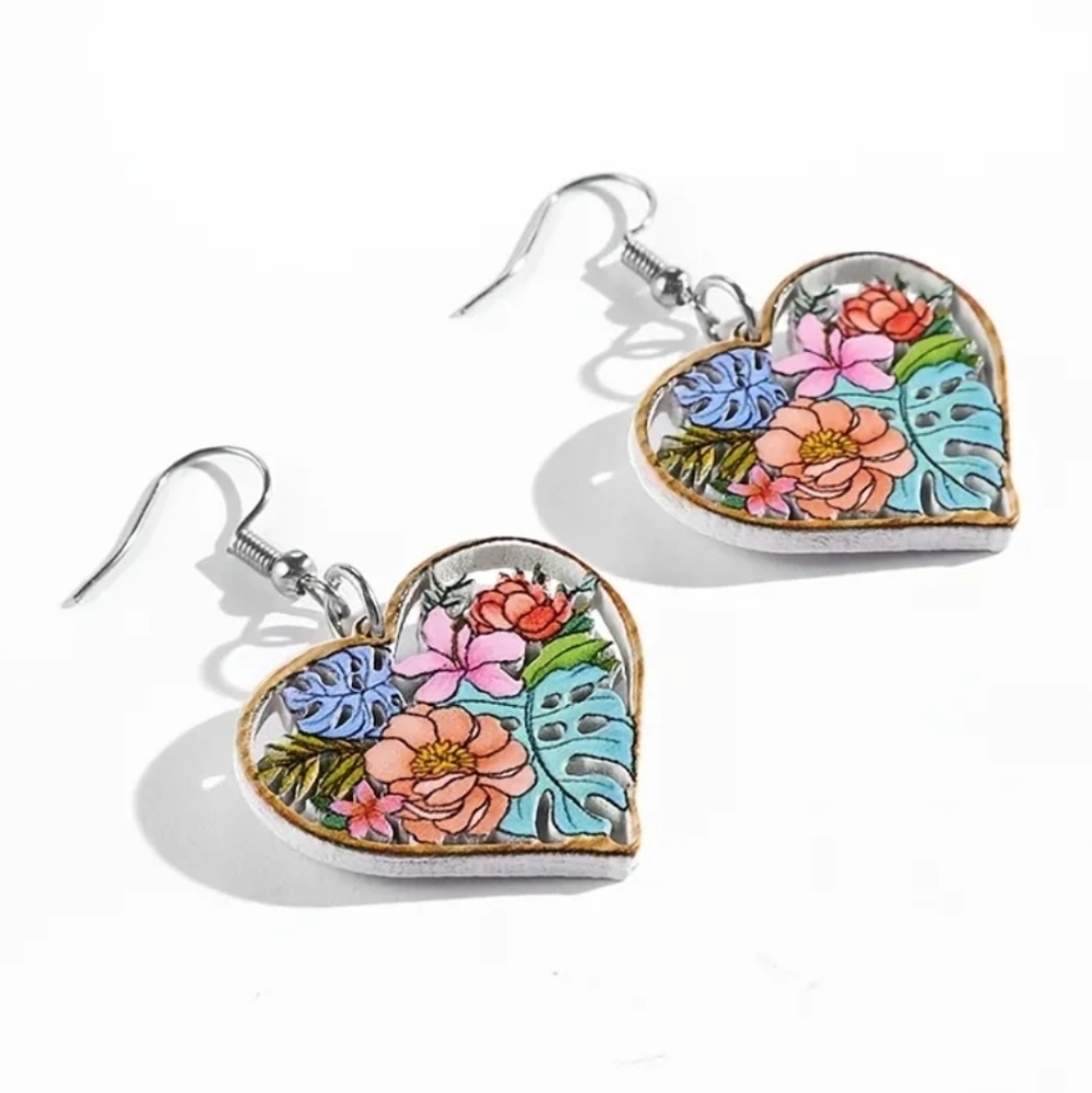 Bold & beautiful cutout botanical heart earrings - Picture 2 of 5